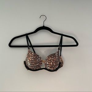 Very Sexy Victoria’s Secret Push Up Bra Underwire Padding Animal Leopard 32A